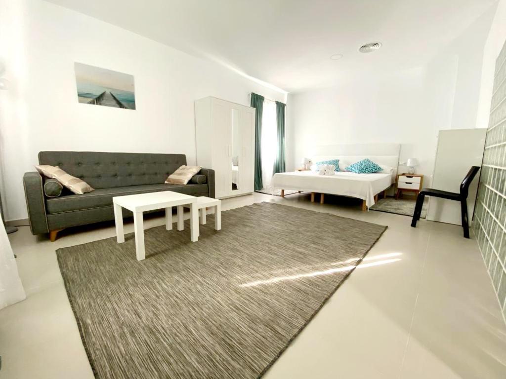 Aparthotel Villamartin Ghb *